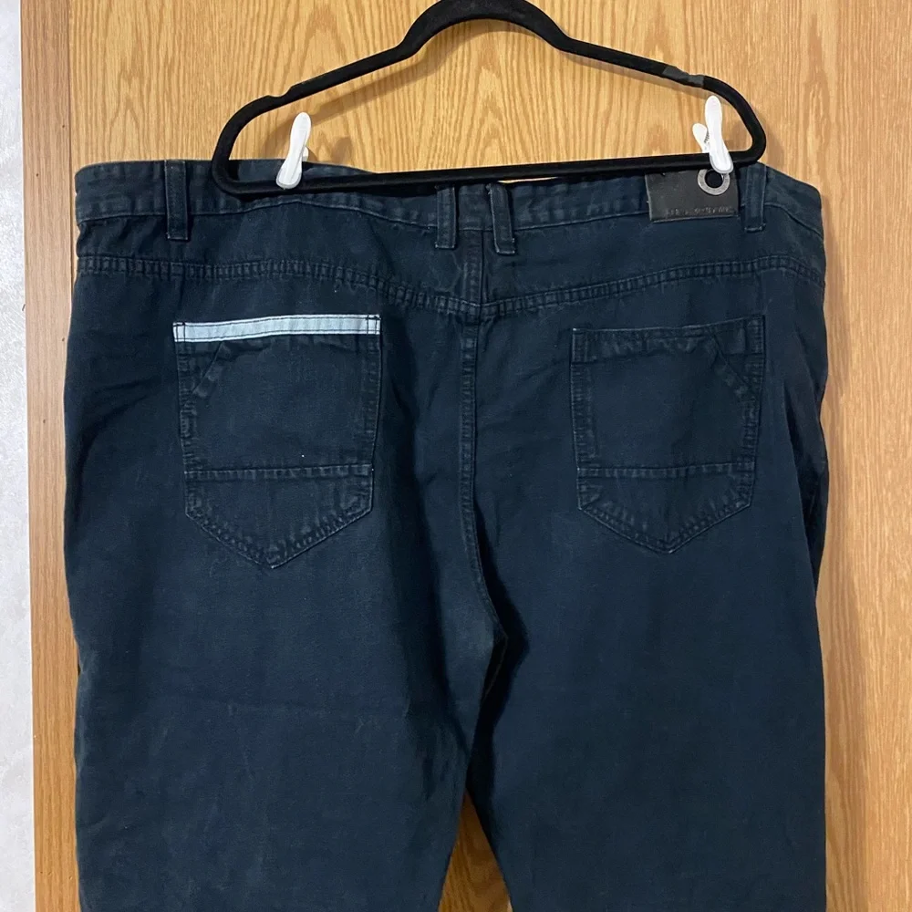 Sleek Black Cargo Pants with Straight Leg - Picture 7 of 7